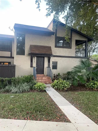 $2,870 | 2191 Bayberry Drive, Unit 2191, Pembroke Pines, FL 33024