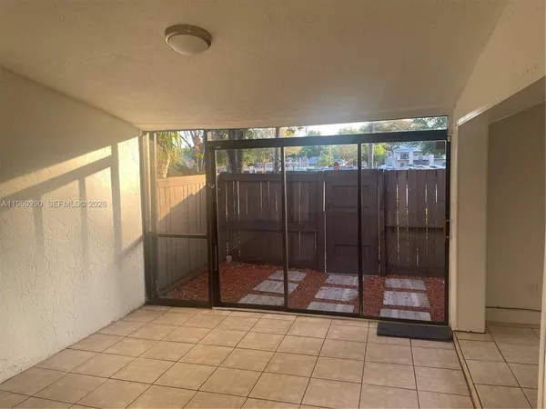 $2,870 | 2191 Bayberry Drive, Unit 2191, Pembroke Pines, FL 33024