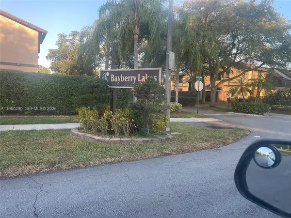 $2,870 | 2191 Bayberry Drive, Unit 2191, Pembroke Pines, FL 33024