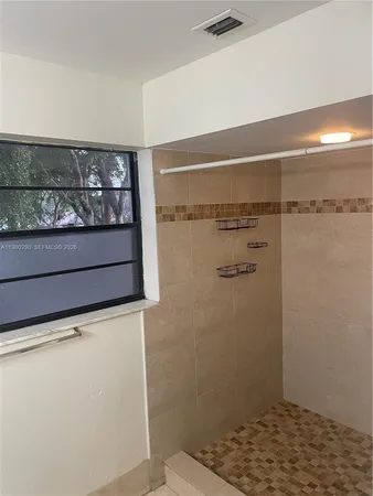 $2,870 | 2191 Bayberry Drive, Unit 2191, Pembroke Pines, FL 33024