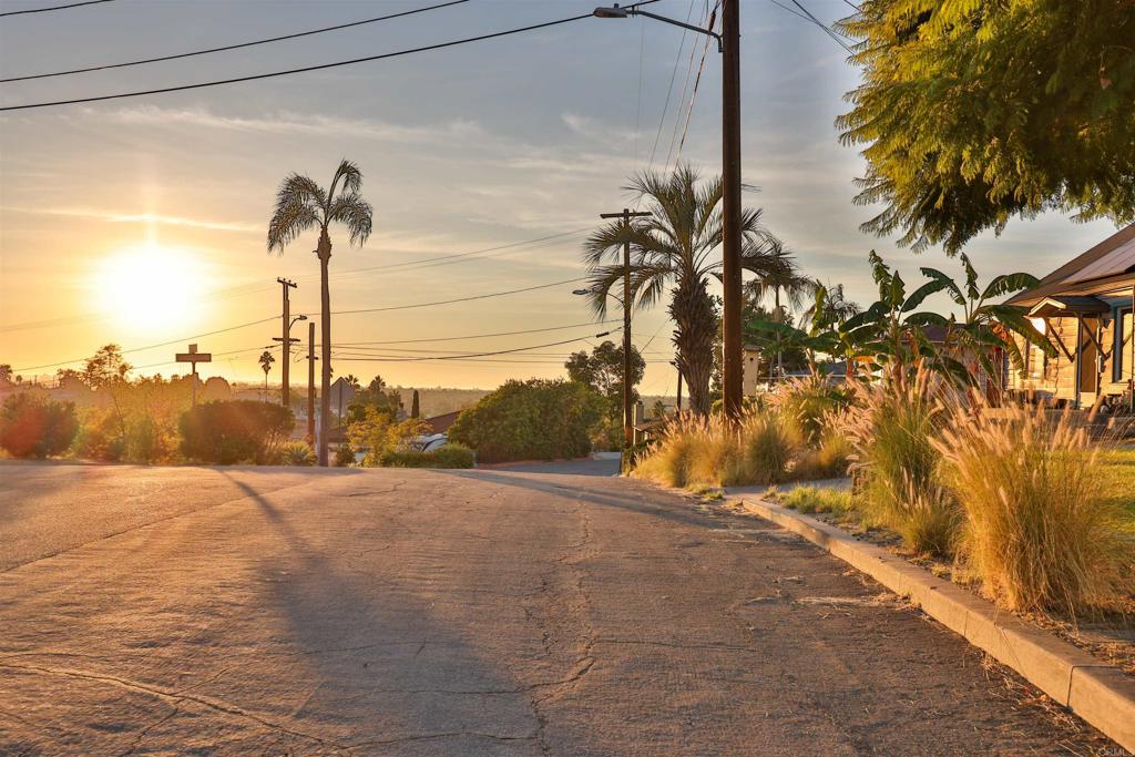 7840 Carter Place La Mesa, CA 91942 - Photo 3 of 27 a view of an outdoor space and a yard