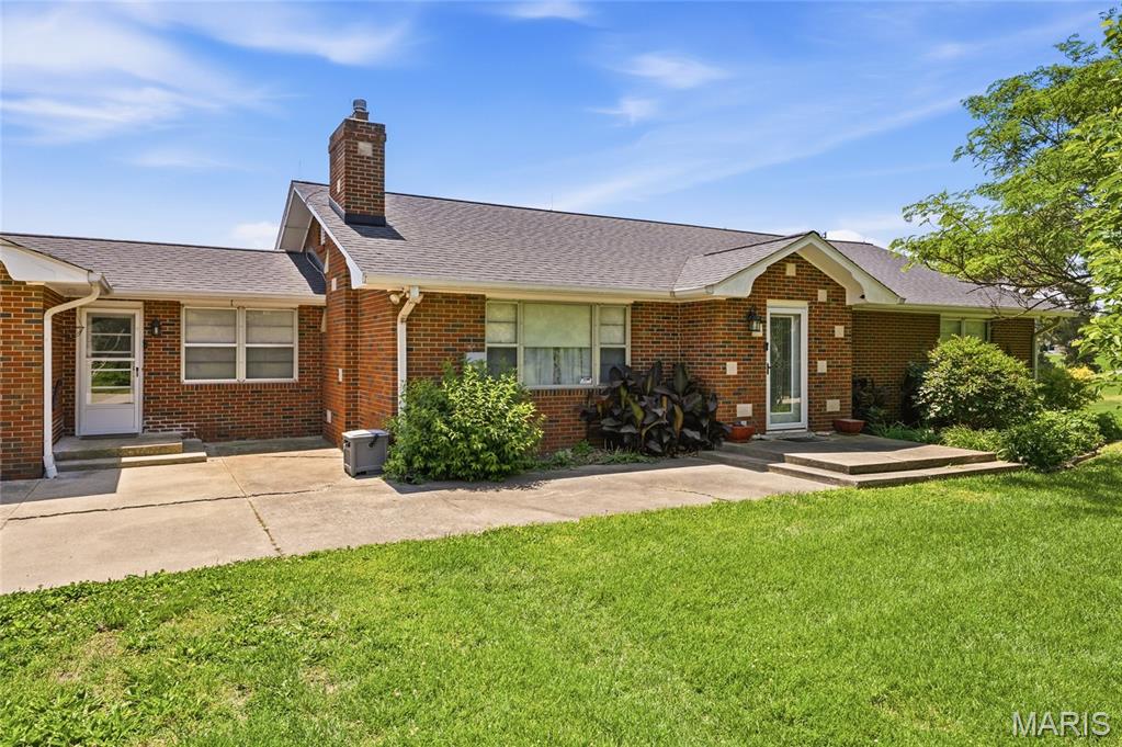 2712 Vulliet Road Highland, IL 62249 - Photo 42 of 48