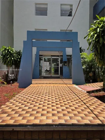 $1,725 | 5050 Northwest 7th Street, Unit 610, Miami, FL 33126