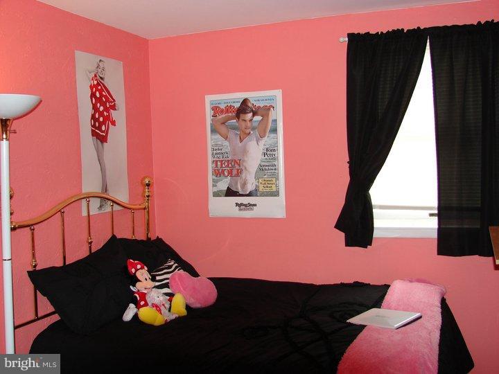 11813 Basile Road Philadelphia, PA 19154 - Photo 12 of 16 Bedroom 3