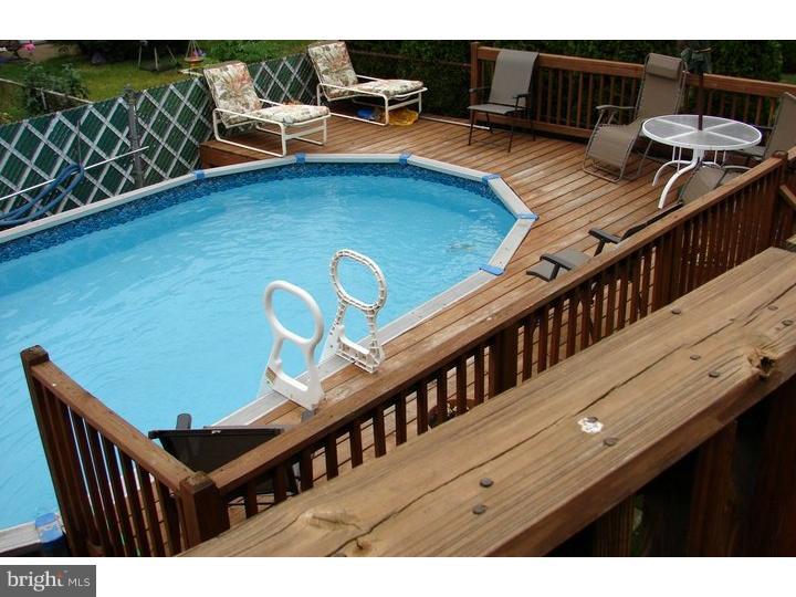 11813 Basile Road Philadelphia, PA 19154 - Photo 15 of 16 Pool