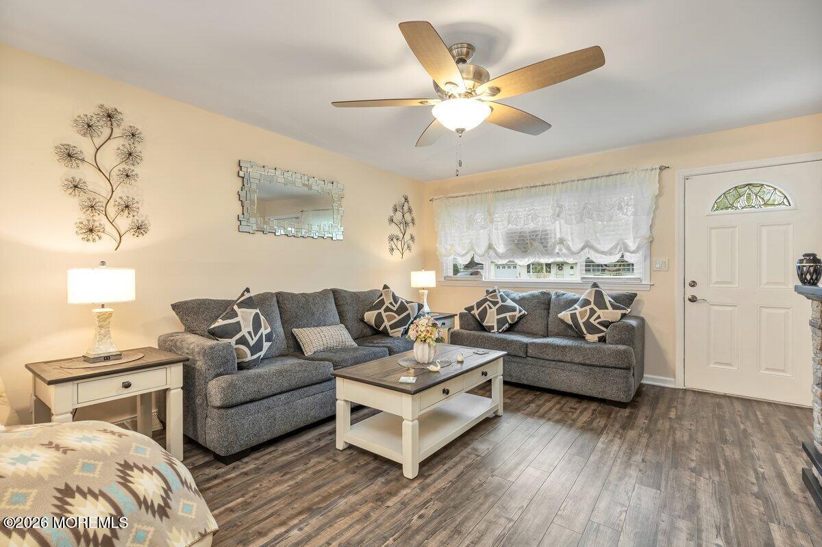 13 Roland Place Hazlet, NJ 07730 - Photo 2 of 36 Living Room