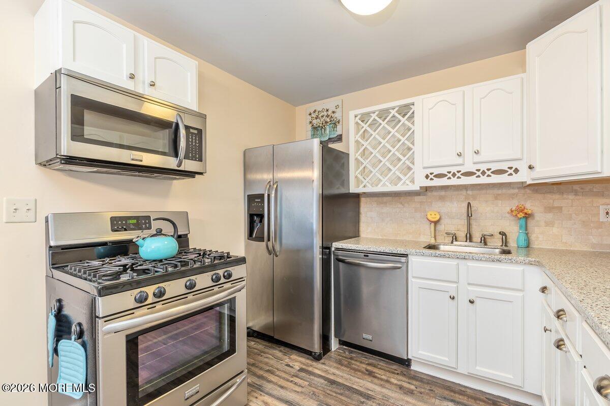 13 Roland Place Hazlet, NJ 07730 - Photo 7 of 36 Kitchen