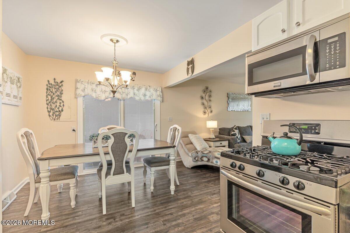13 Roland Place Hazlet, NJ 07730 - Photo 9 of 36 Kitchen