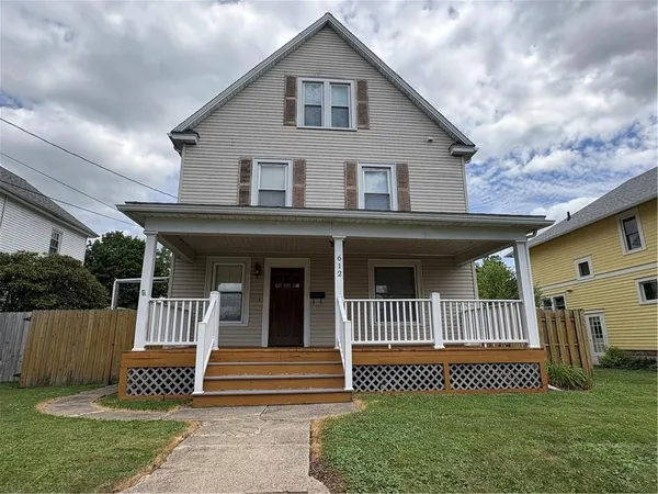 $1,600 | 612 Superior Street, Grove City, PA 16127