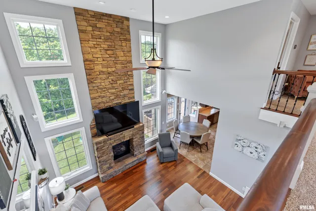 $645,000 | 6504 North Stone Rdg Drive, Quincy, IL 62305