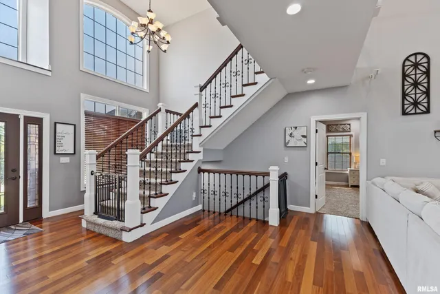 $645,000 | 6504 North Stone Rdg Drive, Quincy, IL 62305