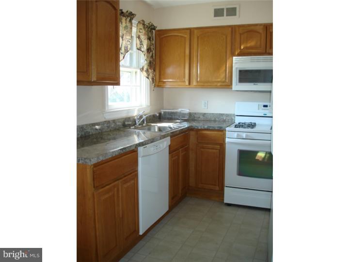 1514 Rhawn Street Philadelphia, PA 19111 - Photo 11 of 21 Kitchen
