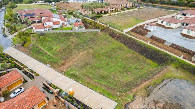 a view of a tennis court