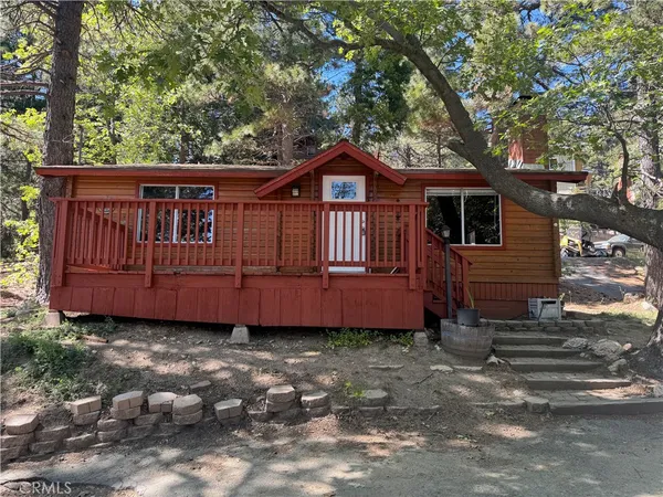 $1,550 | 31690 Panorama Drive, Running Springs, CA 92382