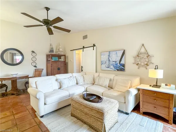 $2,100 | 1042 Oak Forest Drive, Naples, FL 34104