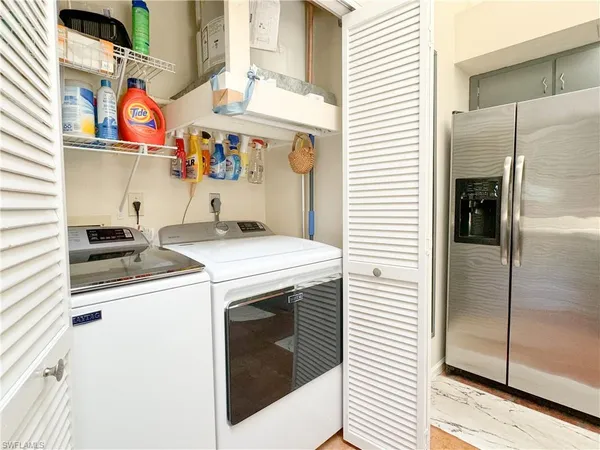 $2,100 | 1042 Oak Forest Drive, Naples, FL 34104