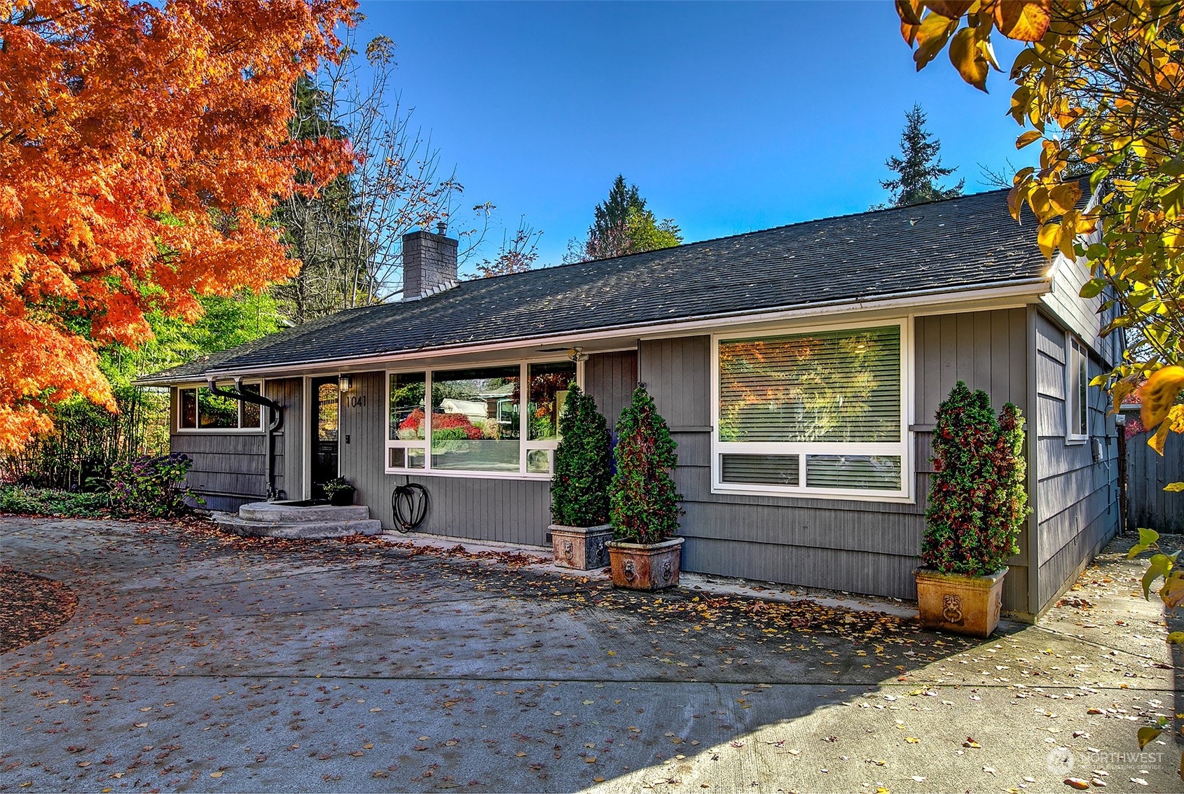 1041 Northeast 92nd Street Seattle, WA 98115 - Photo 1 of 27