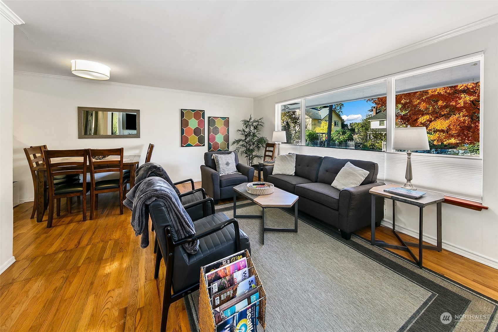 1041 Northeast 92nd Street Seattle, WA 98115 - Photo 7 of 27