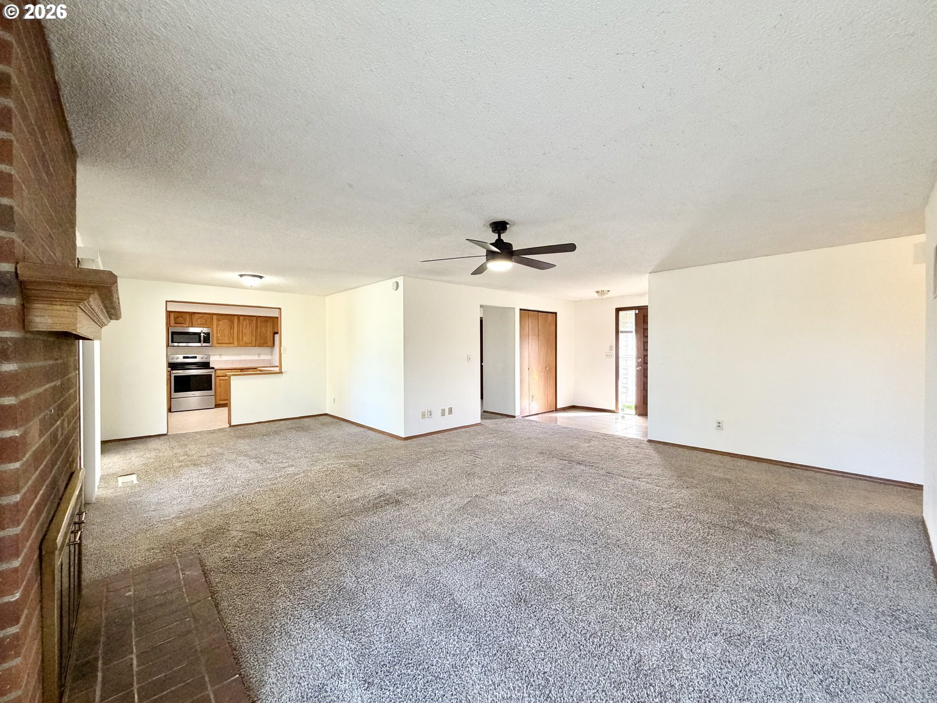 2715 Southwest 31st Street Gresham, OR 97080 - Photo 6 of 36