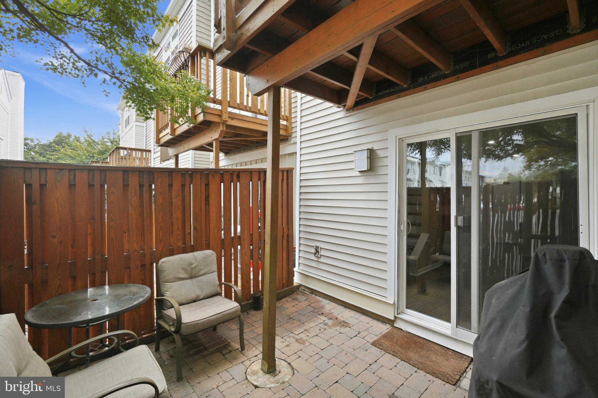 3934 9th Road South Arlington, VA 22204 - Photo 22 of 24 ... a perfect place to grill and hang out.