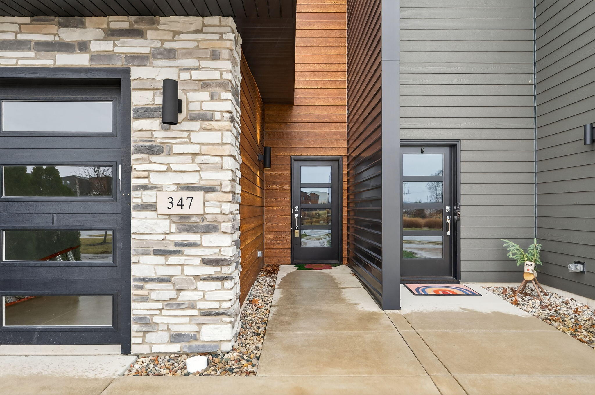 347 Sawgrass Drive Crown Point, IN 46307 - Photo 2 of 24 2048x1362