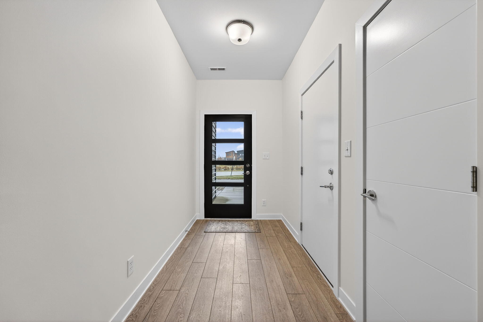 347 Sawgrass Drive Crown Point, IN 46307 - Photo 3 of 24 2048x1365