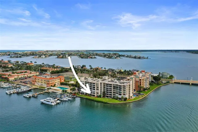 $2,600 | 450 Treasure Island Causeway, Unit 208, Treasure Island, FL 33706