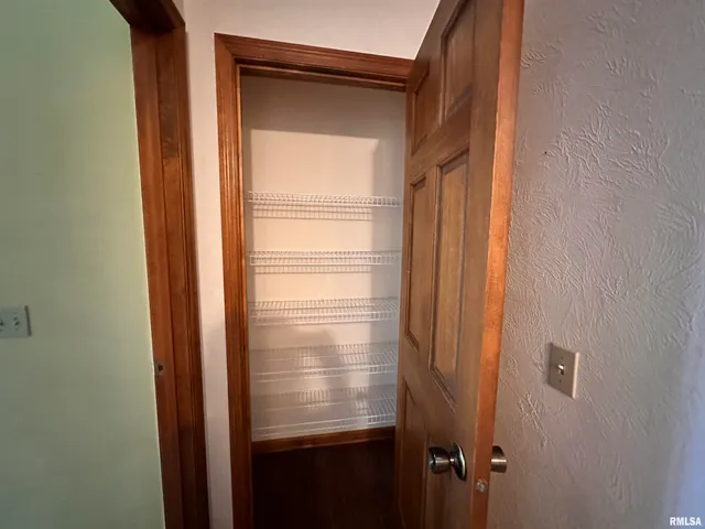 $299,000 | 555 Westwood Boulevard, Canton, IL 61520