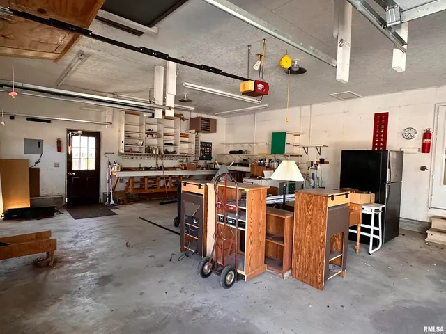 $299,000 | 555 Westwood Boulevard, Canton, IL 61520