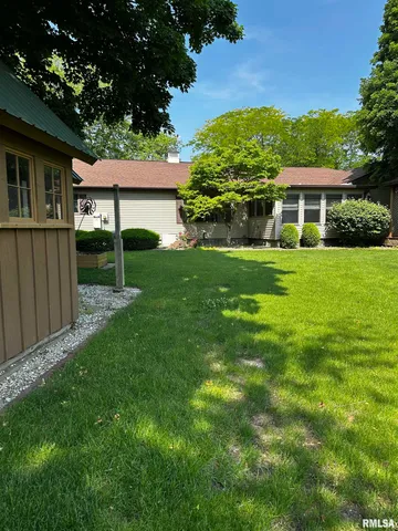 $299,000 | 555 Westwood Boulevard, Canton, IL 61520