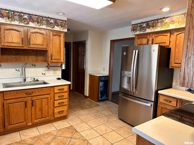 $299,000 | 555 Westwood Boulevard, Canton, IL 61520