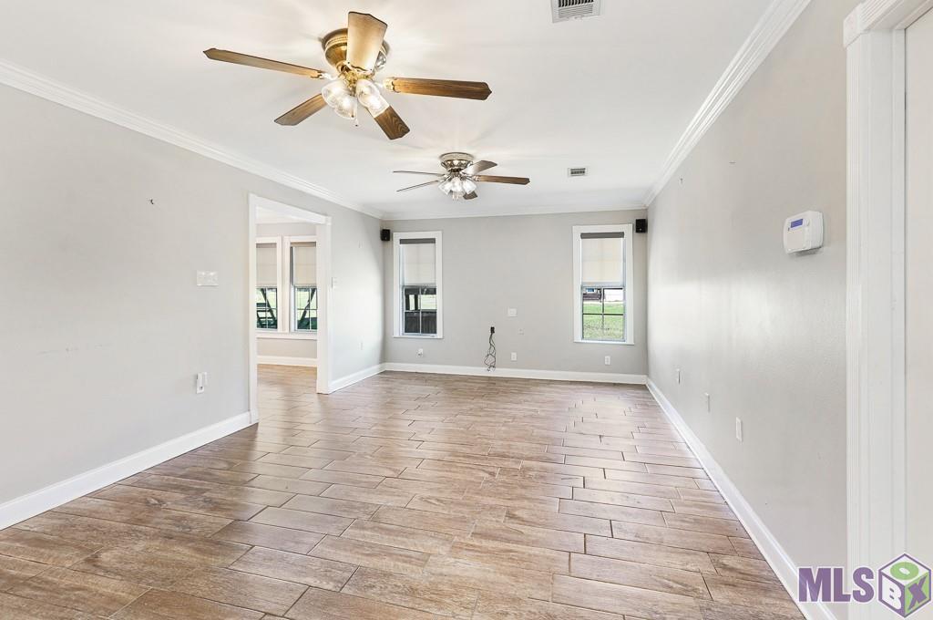 10215 Arnold Road Denham Springs, LA 70726 - Photo 13 of 29 Gallery Image 13