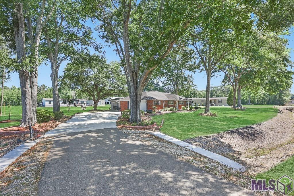 10215 Arnold Road Denham Springs, LA 70726 - Photo 4 of 29 Gallery Image 4