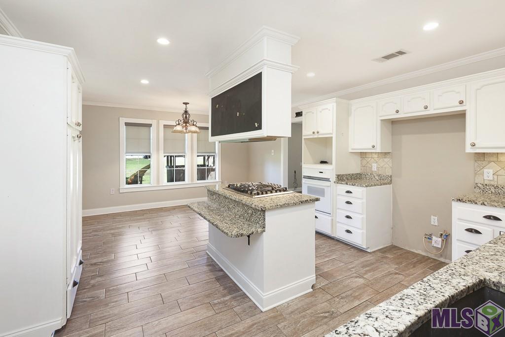 10215 Arnold Road Denham Springs, LA 70726 - Photo 9 of 29 Gallery Image 9
