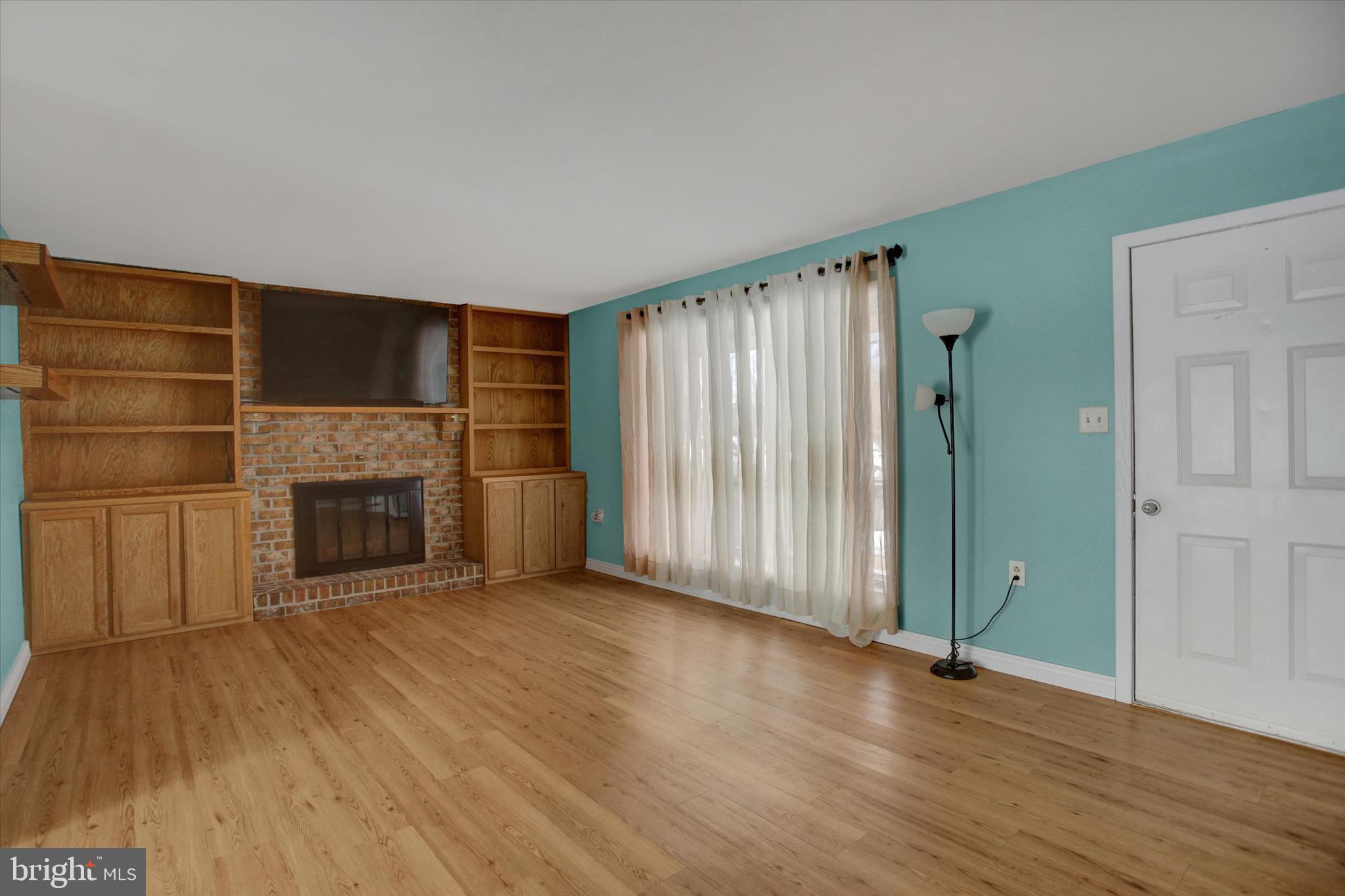 6358 Orrstown Road Orrstown, PA 17244 - Photo 6 of 44 living room