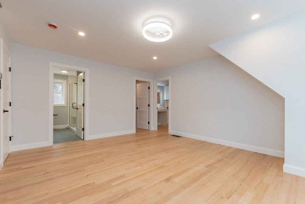 35 County Road Burlington, MA 01803 - Photo 25 of 42 Gallery Image 25