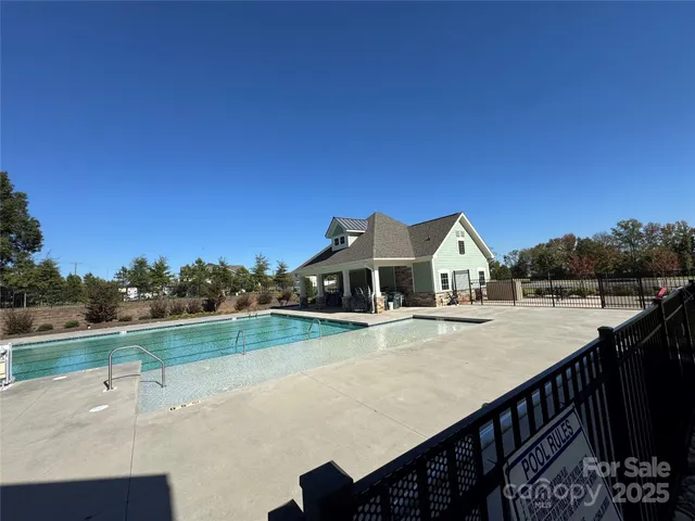 $442,000 | 9518 Harvard Oak Court, Charlotte, NC 28269