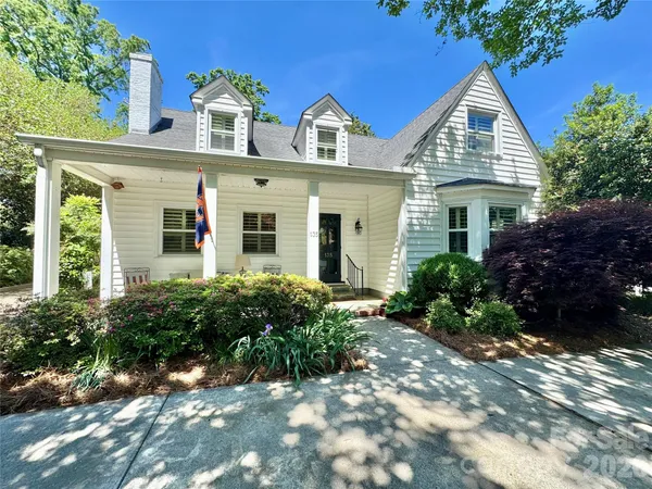 $639,900 | 135 Eastover Drive Southeast, Concord, NC 28025