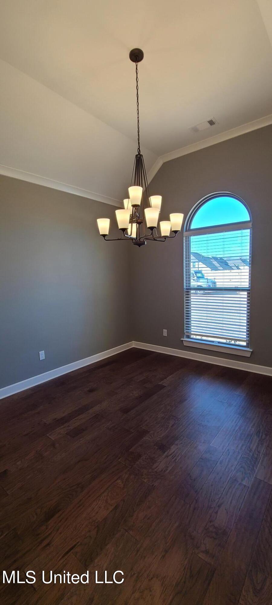392 Natchez Loop Hernando, MS 38632 - Photo 10 of 11 Dining Room