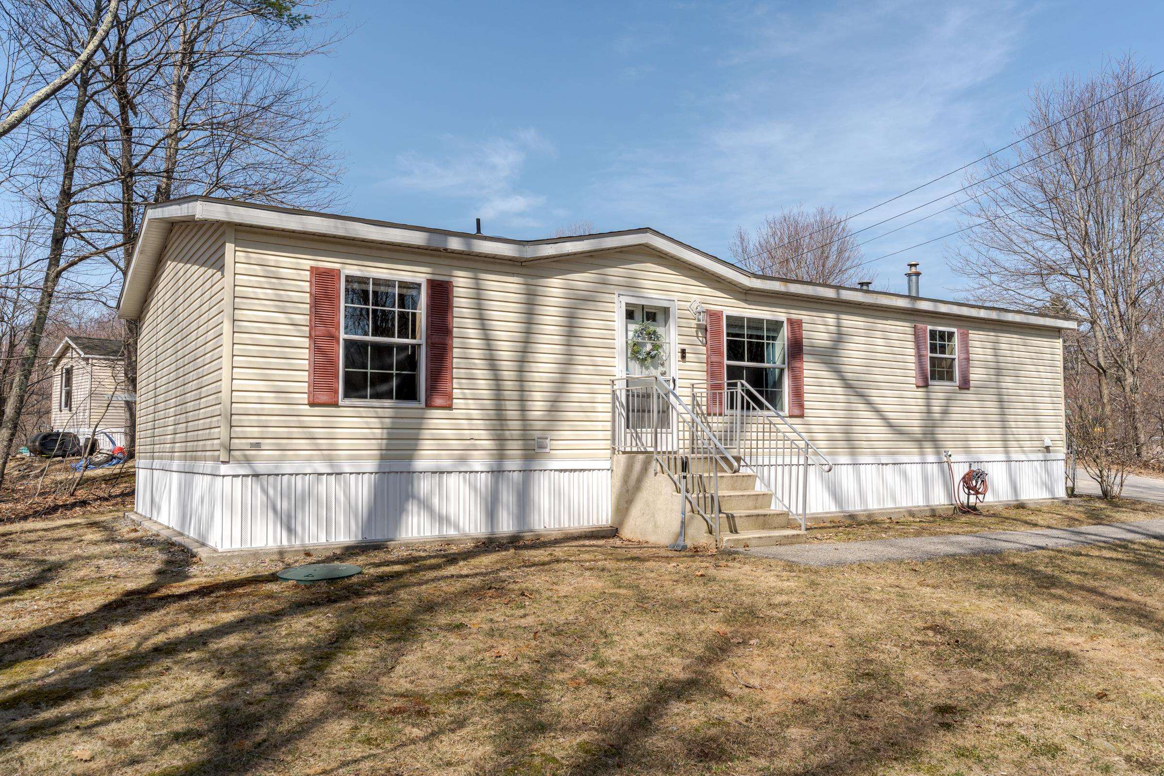 13 Atwood Street Rochester, NH 03867 - Photo 1 of 27 Gallery Image 1