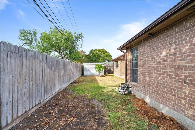 $2,350 | 2217 Dorsey Street, Corpus Christi, TX 78414