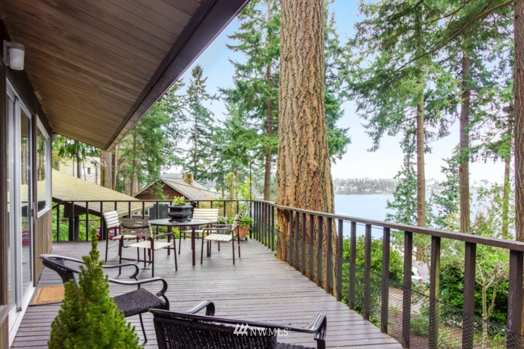 8490 Hansen Road Northeast Bainbridge Island, WA 98110 - Photo 23 of 25 Gallery Image 23