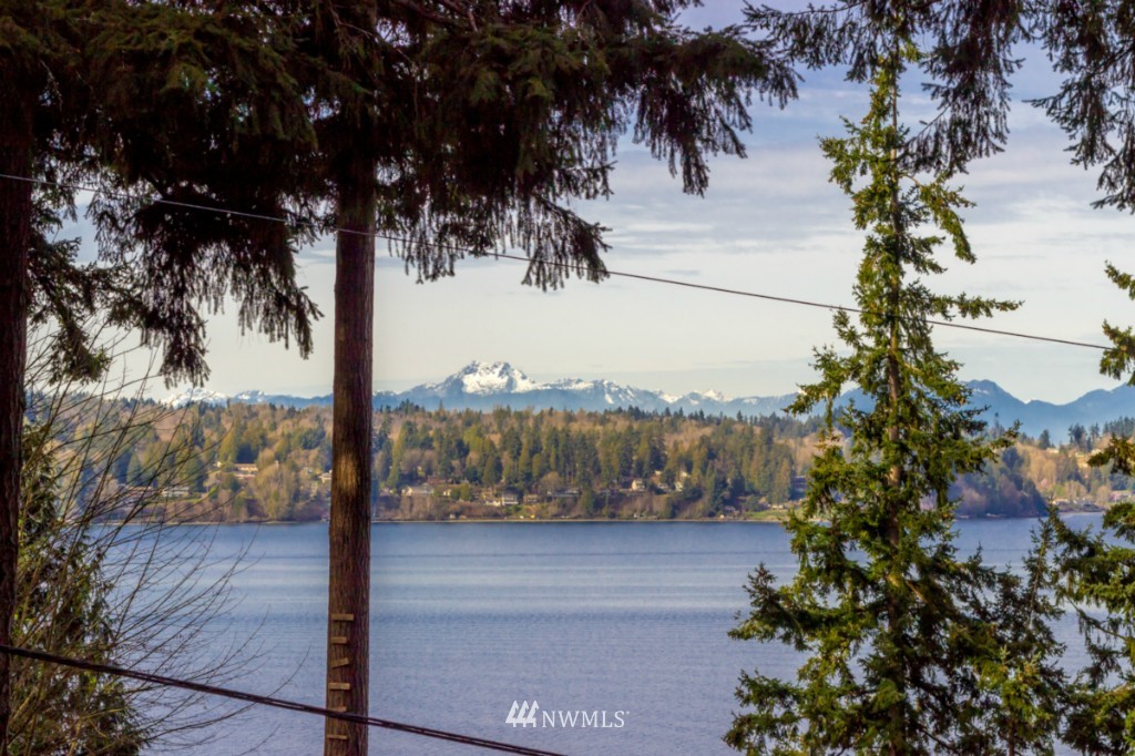 8490 Hansen Road Northeast Bainbridge Island, WA 98110 - Photo 25 of 25 Gallery Image 25