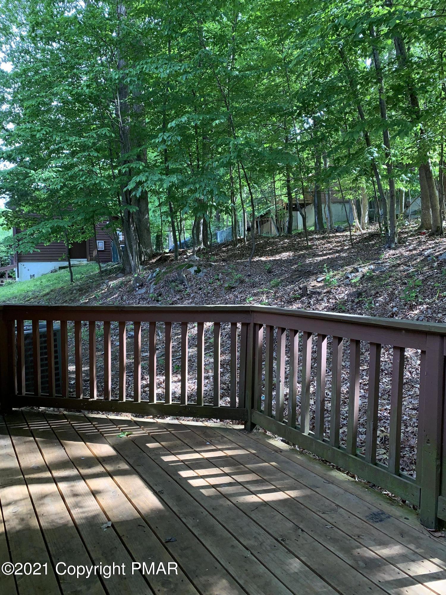 220 Sterling Circle Bushkill, PA 18324 - Photo 16 of 18 16-Rear Deck