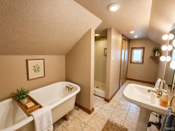 $650,000 | 5772 County Road 11A, Garrett, IN 46738