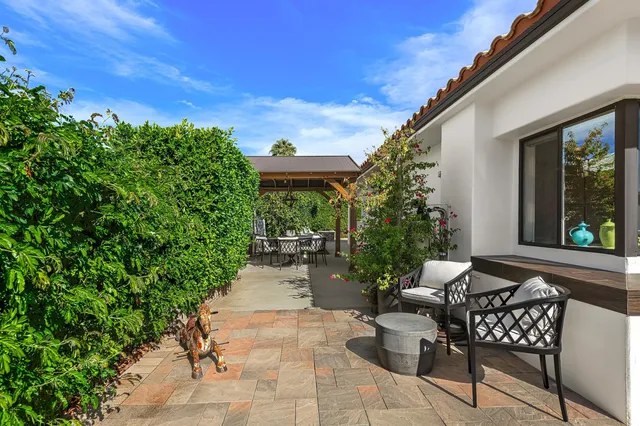$1,885,000 | 3692 Escoba Drive, Palm Springs, CA 92264