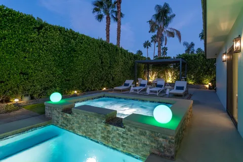 $1,985,000 | 3692 Escoba Drive, Palm Springs, CA 92264