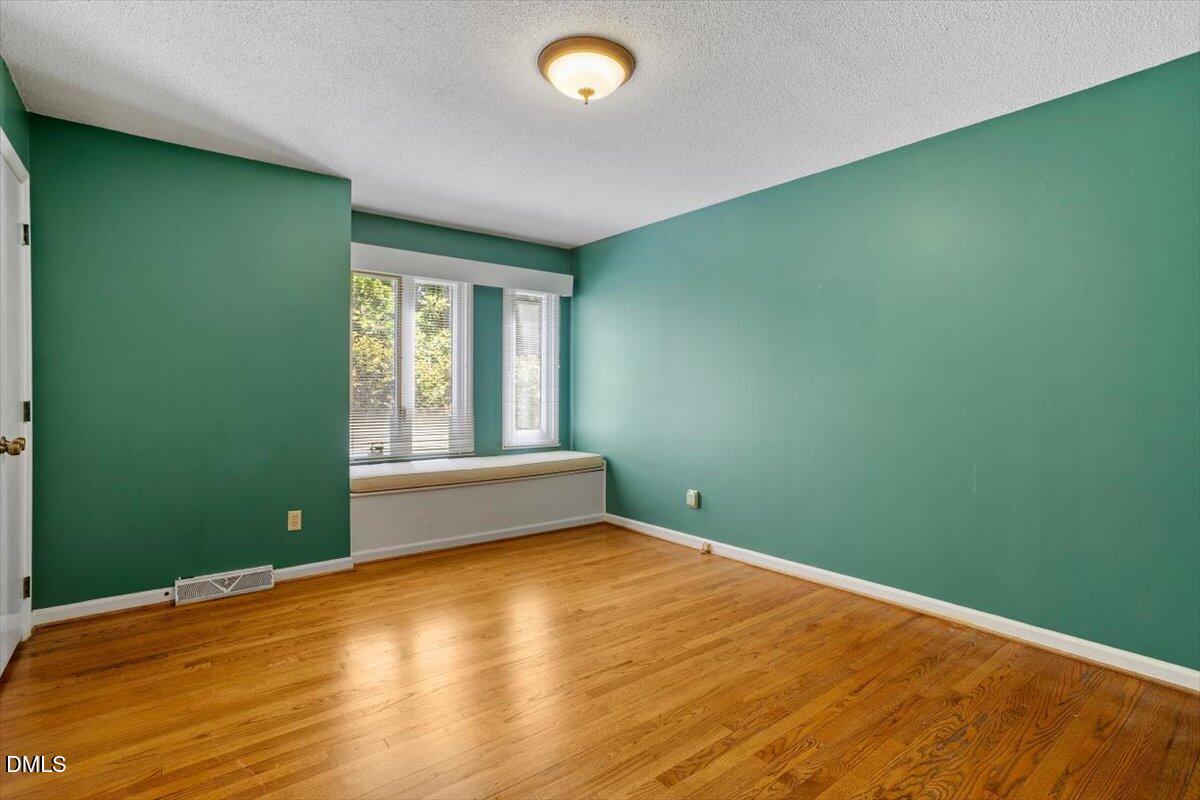 1621 Stonehurst Road Raleigh, NC 27607 - Photo 26 of 39 Gallery Image 26