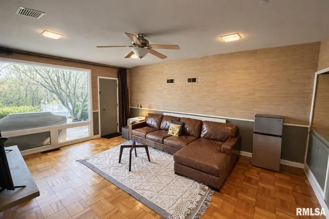 $279,900 | 4036 North Brookmont Road, Peoria, IL 61614