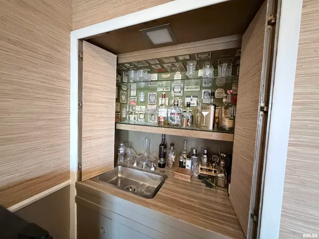 $279,900 | 4036 North Brookmont Road, Peoria, IL 61614